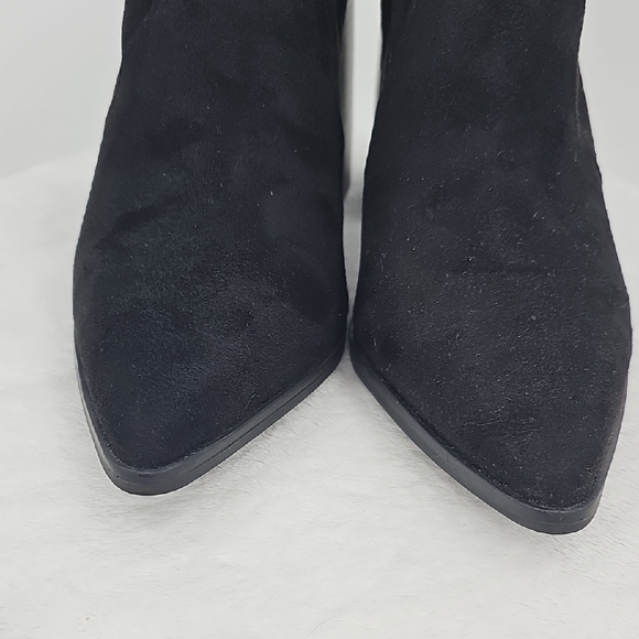 Steve Madden Touchdown Black Faux Suede Bootie Size 9 - Picture 4 of 8